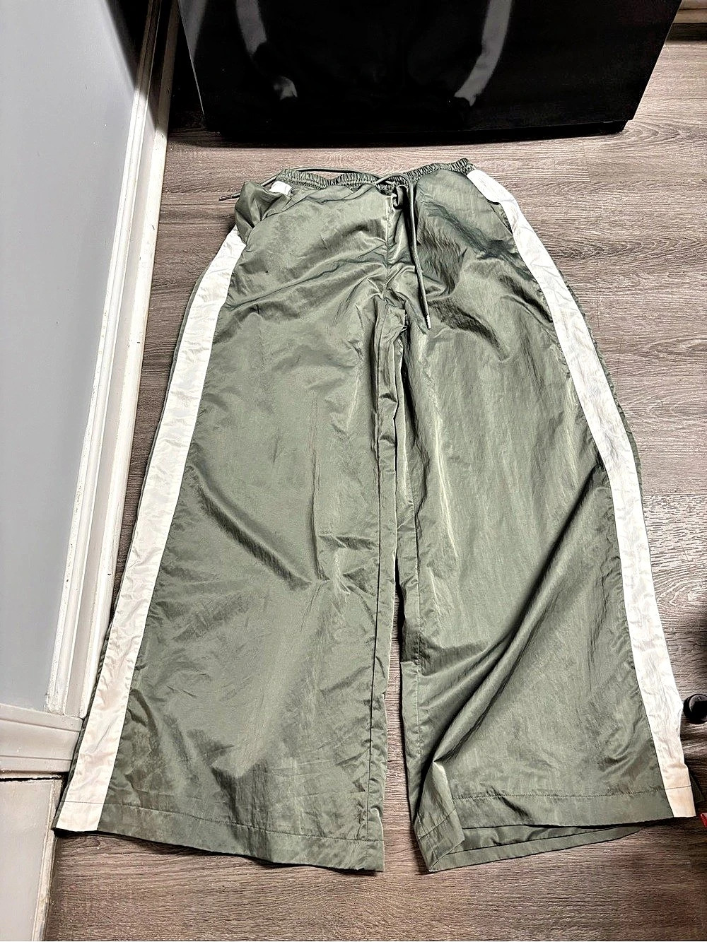Edikted Fauna Nylon Track Pants Green & White